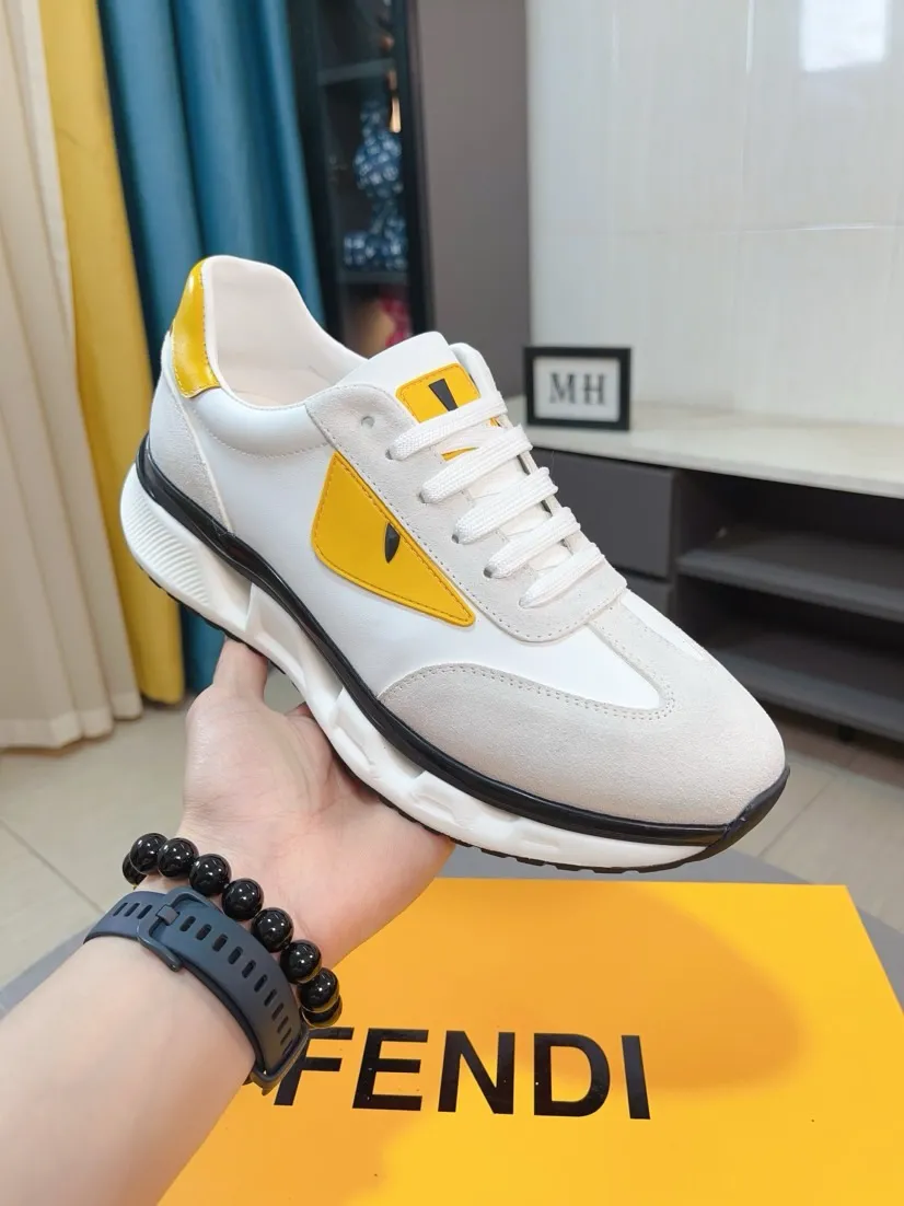 Men's shoes 💰440🌹🌹[fendi] Fendi classic and comfortable men, this complex sneaker is made of soft calfskin➕genuine leather lining➕original ultra-light rubber material with rough outsole. This unique light style is suitable for the casual and refined sensibility of this season. It is comfortable and natural on the feet. It is an everyday style for casual travel in autumn and winter! 38/44